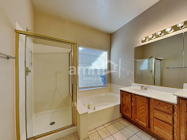 233 W Verano Pl — Photo 12