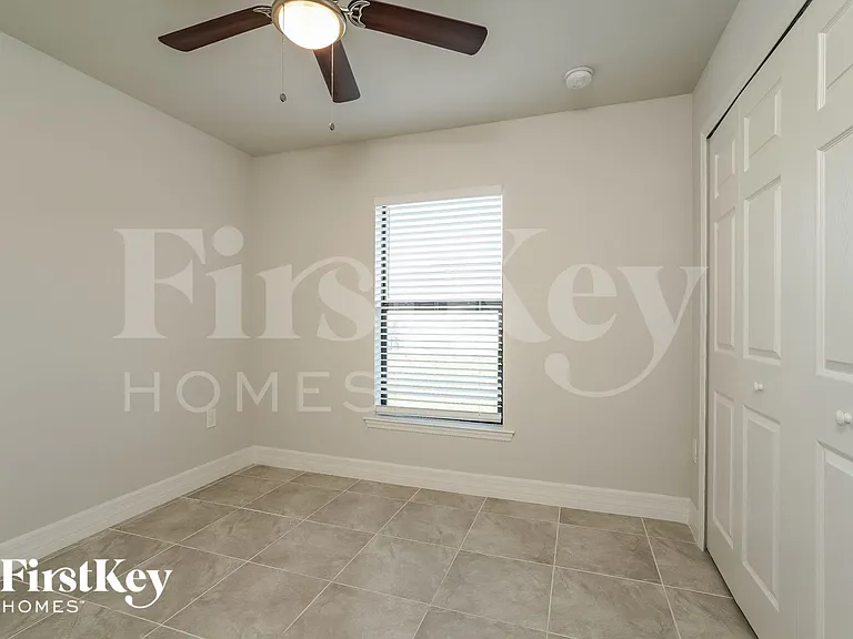 604 Henry Ave — Photo 12