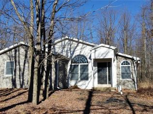 39 Point Of Woods, Hazleton, PA 18202