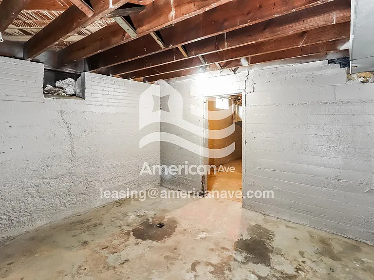 1424347_013_wm_-_basement_12891396.jpg