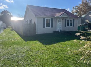 205 W Cincinnati St, Greenup, IL 62428