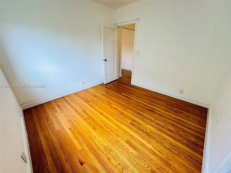 920 N 26th Ave — Photo 11