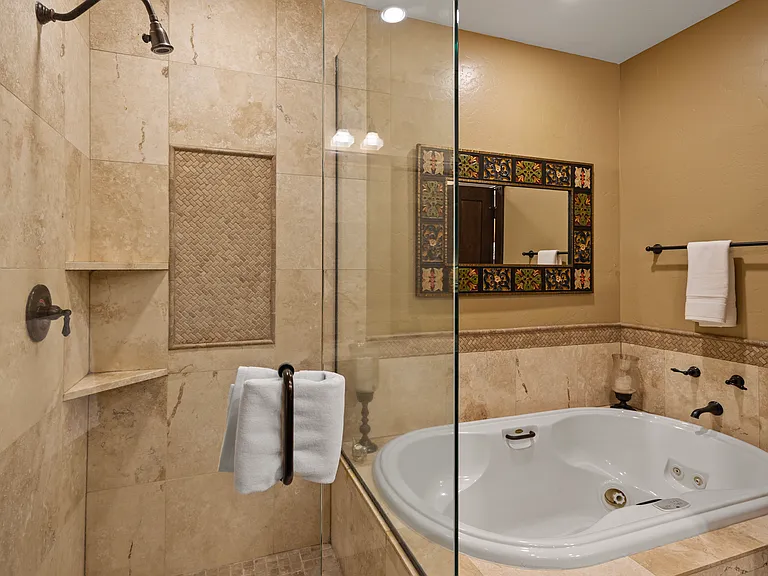 8895 Empire Club Dr — Photo 14
