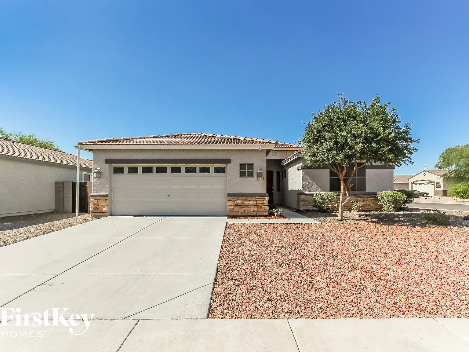 3 bed, 2.0 bath, 1804 sqft, $2,460 — Photo 2