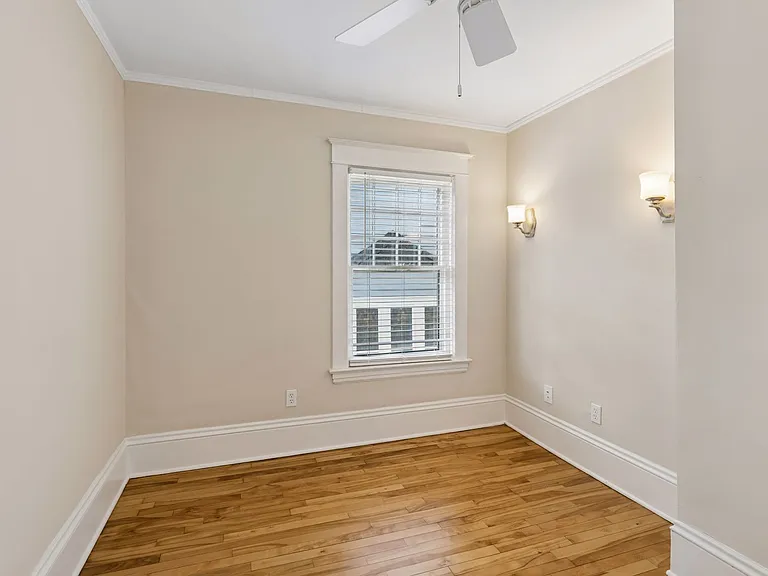 3329 Dupont Ave S — Photo 28