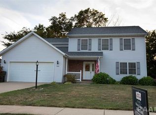 103 Woodbrook Ct, East Peoria, IL 61611
