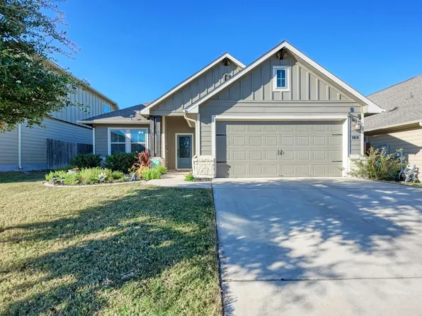 136 Finley St, Hutto, TX 78634