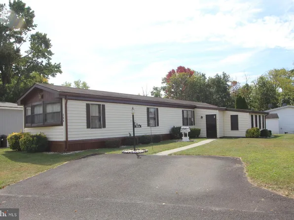 517 Willow Ln, North Wales, PA 19454