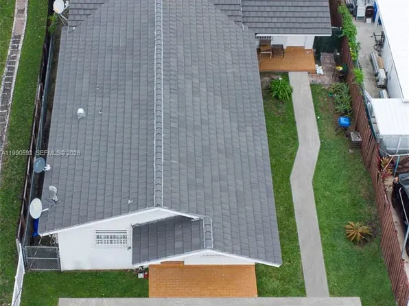 119/121 NW 17th Pl, Miami, FL 33125