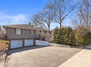 14-19 Craig Rd, Fair Lawn, NJ 07410