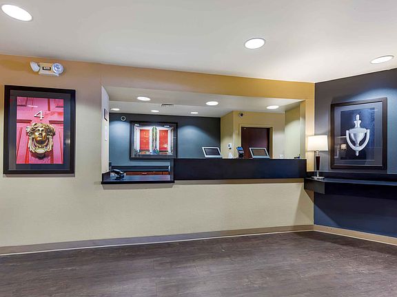 Lobby and Guest Check-in