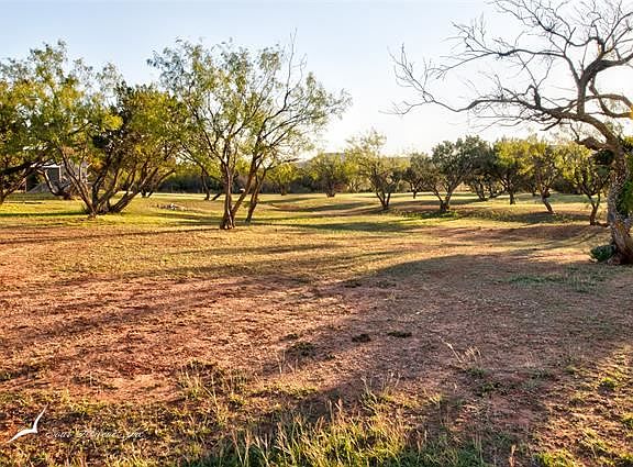 5th image of 509 Country Pl S
