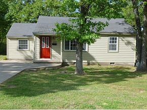 1st image of 909 E Taylor Ave