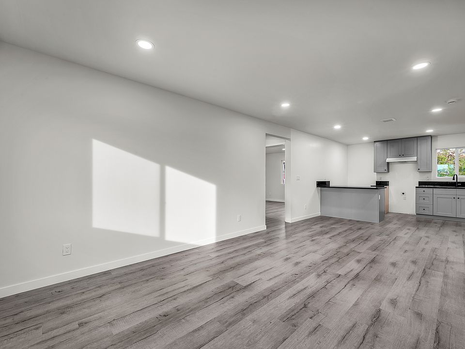 1st image of 5844 1/2 Denver Ave #A