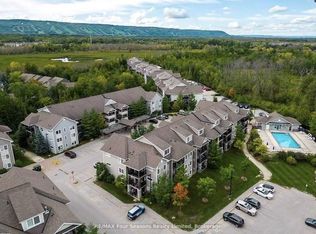 3 Brandy Lane Dr #304, Collingwood, ON L9Y 0X4