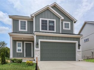 16170 Ryan Cir, Parkville, MO 64152