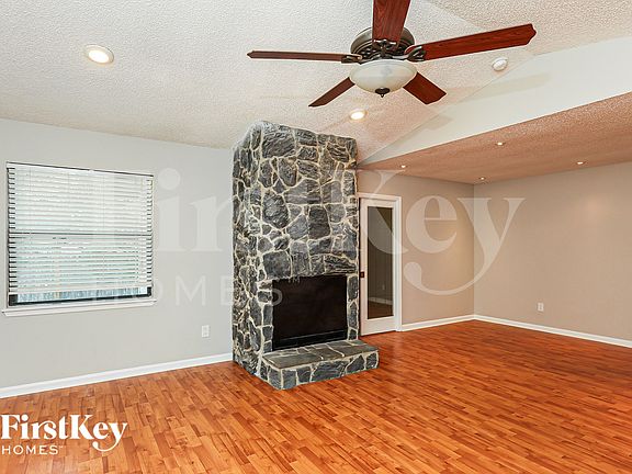 3rd image of 10812 Carrington Ct
