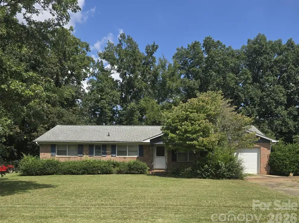 1603 Caro Mar Pl NW, Concord, NC 28027