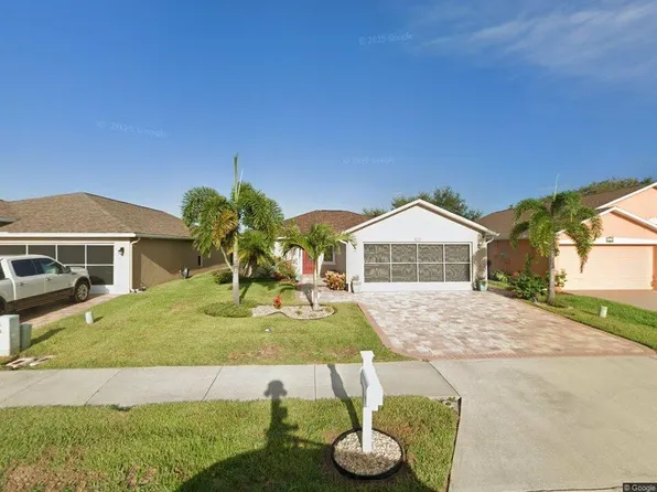 590 Wickham Lakes Dr, Melbourne, FL 32940