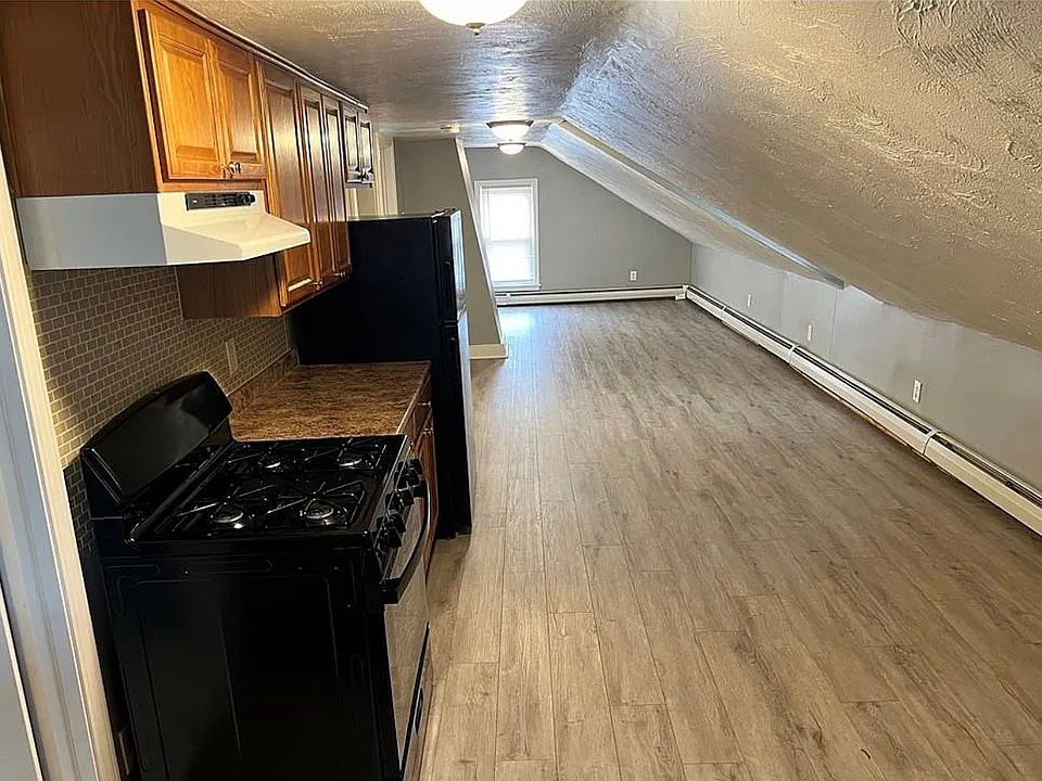 1st image of 50 Wayne St #3