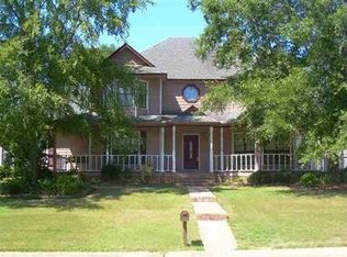 209 Summerfield Dr, Bryant, AR 72022