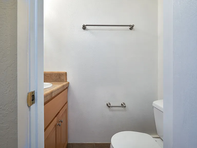 821 Columbia St #821 — Photo 11