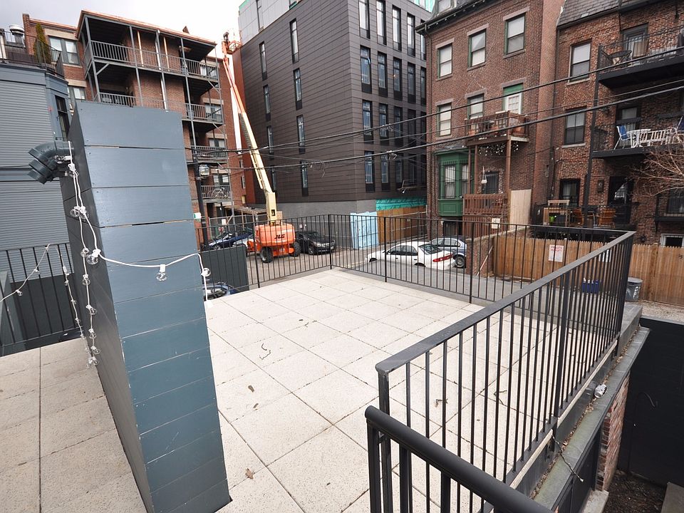 2nd image of 658 Massachusetts Ave #A