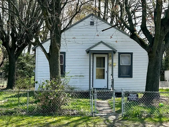 303 Gillette Ave, Penns Grove, NJ 08069