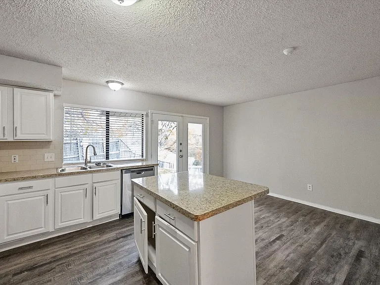 3505 Rush Springs Dr — Photo 7