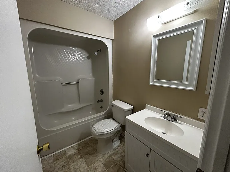 910 Brett Dr #16 — Photo 9