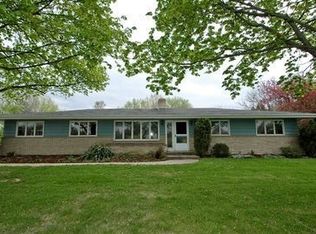 17N347 Oak Ave, Dundee, IL 60118