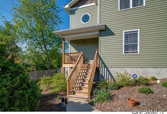3rd image of 10 Jubilee Cir