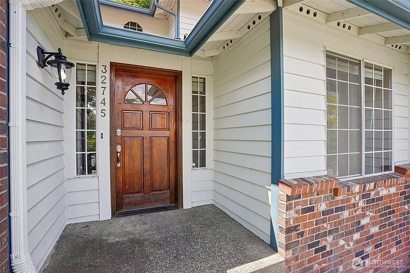 3rd image of 32745 47th Avenue SW