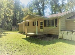 4167 Bufflick Rd, Clendenin, WV 25045
