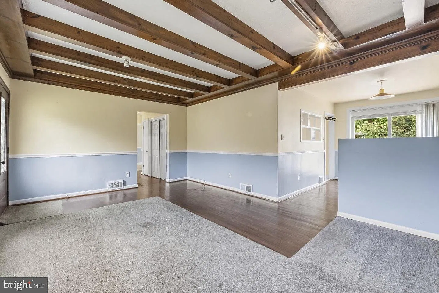 5 bed, 2.0 bath, 2144 sqft, $3,800 — Photo 3