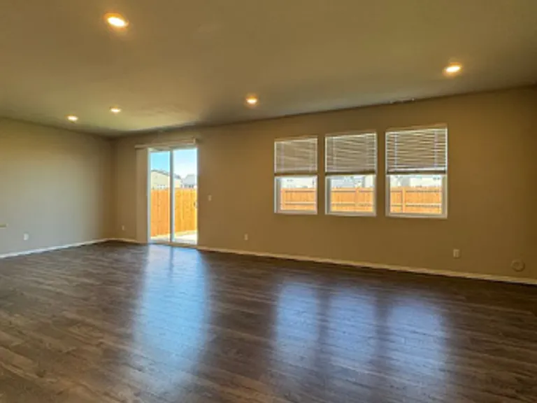 2906 Longhorn Loop — Photo 5