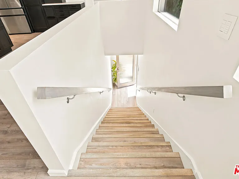 23 E Privateer St — Photo 9