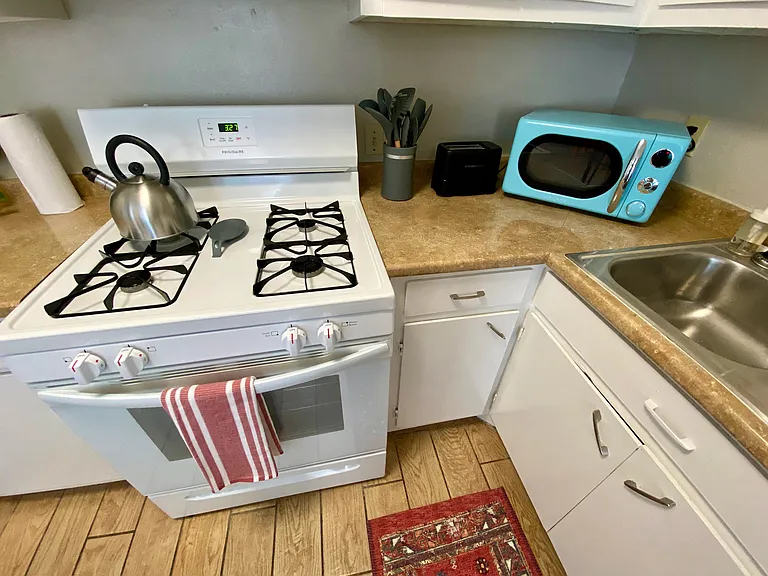 434 E Magnolia Ave — Photo 5