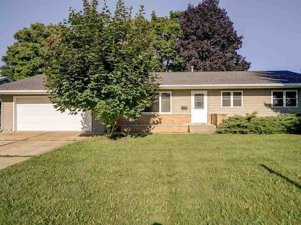 203 Jefferson St, Sauk City, WI 53583