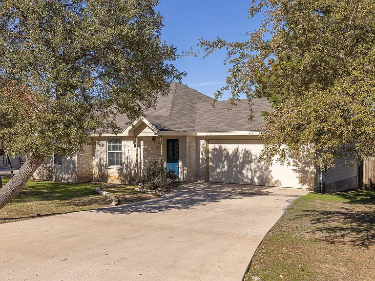85 Ridgewood Cir — Photo 2