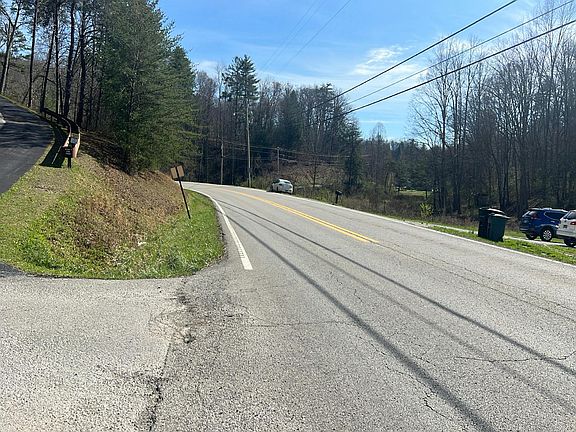 5th image of 1322 Paint Rock Rd