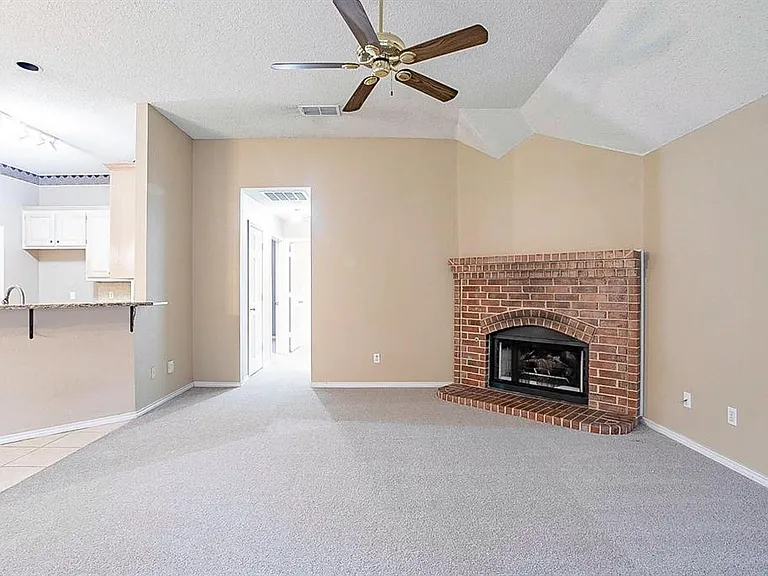 1523 Wayside Dr — Photo 16