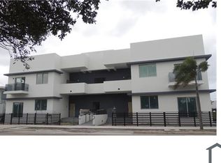 520 Foster Rd, Hallandale, FL 33009