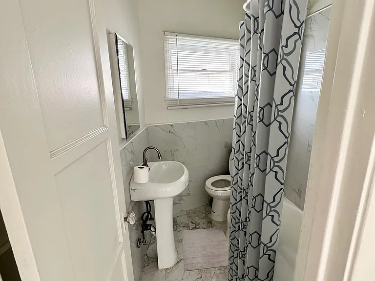 1025 S Orange Dr #207 — Photo 5