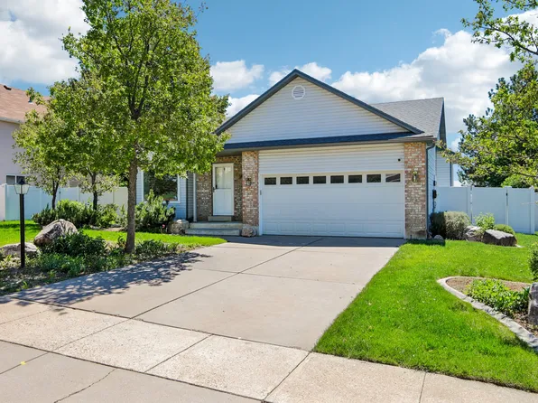 425 E 3550 N, North Ogden, UT 84414