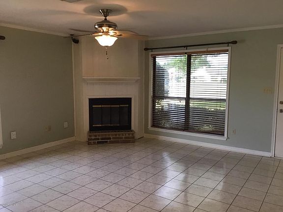 5th image of 104 Anastasia St