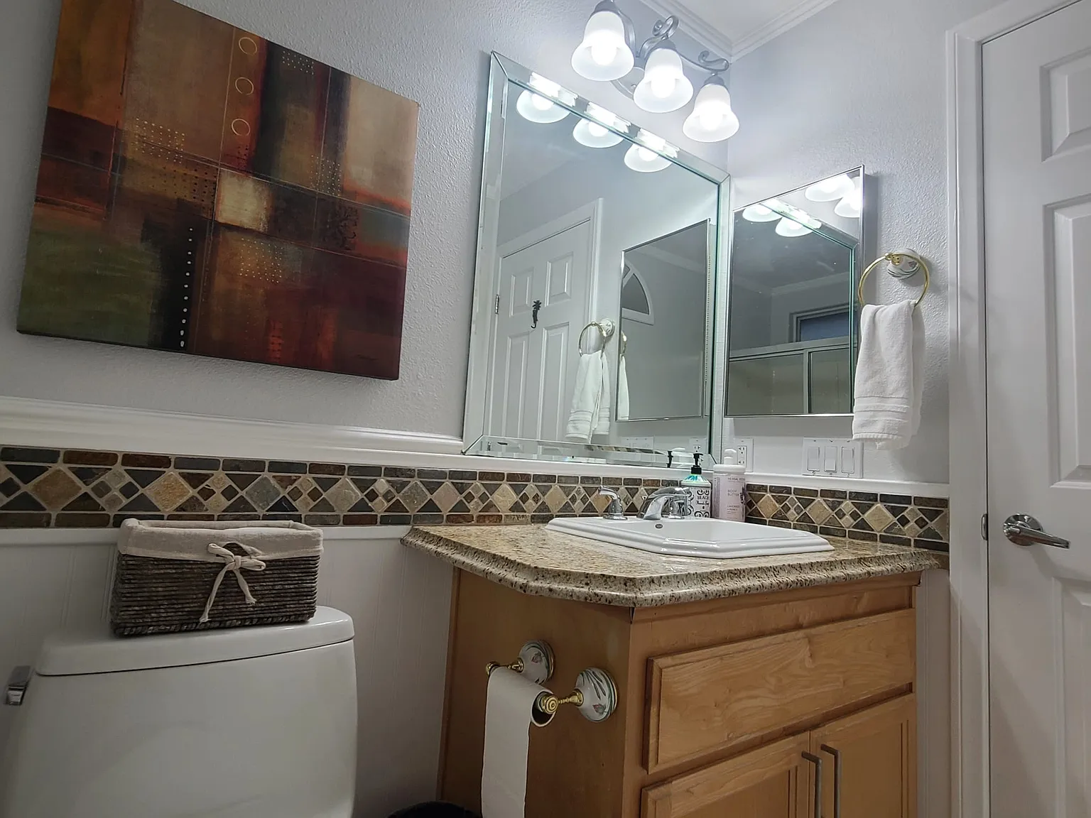 3 bed, 2150 sqft, $3,400 — Photo 2