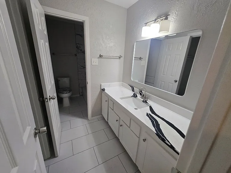 3221 Dreeben Dr #101 — Photo 11