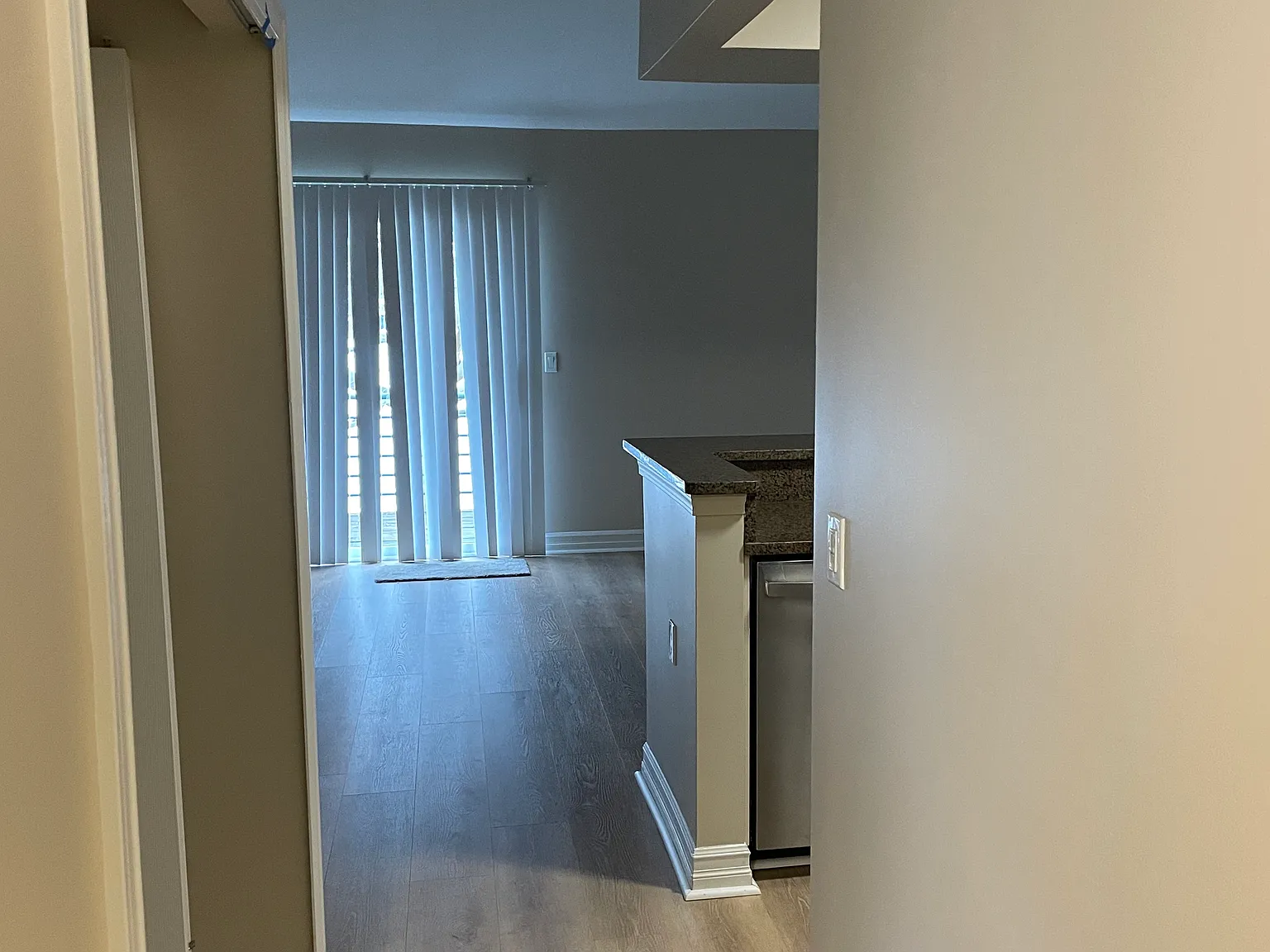 2 bed, 938 sqft, $1,700 — Photo 2