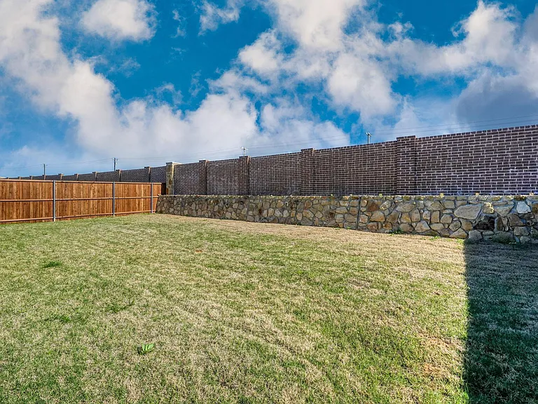 6244 Mulberry Creek Ln — Photo 16